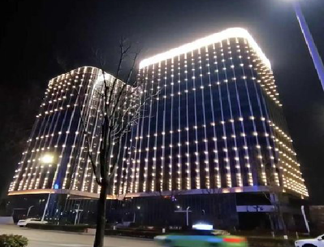 梁河亮化工程安装注意事项。