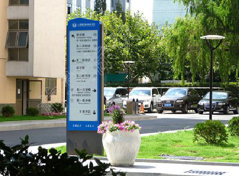 梁河哪些因素影响宣传栏的制作？